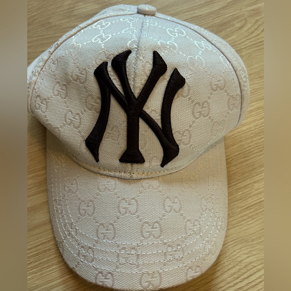 Gucci white yankee hat / cap